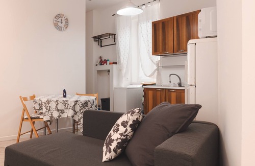 Barriera Vecchia-San Giacomo Apartment | Studio City - TriestenA fully equipped aprtment, at the size of a studio.
