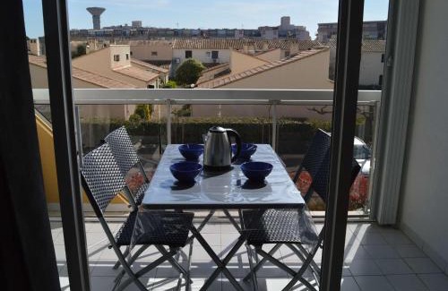 Le Grau-Du-Roi Apartment | Studio climatisé 4 couchages proche plage et commerces au Grau-du-Roi - FR-1-250-160