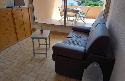 Cavaliere Apartment | Studio climatisé avec coin nuit et terrasse plein Sud, 10 m², parking inclus - FR-1-100-194