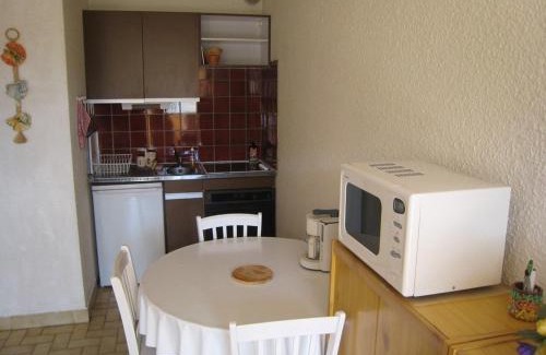 Cavaliere Apartment | Studio climatisé avec coin nuit et terrasse plein Sud, 10 m², parking inclus - FR-1-100-194