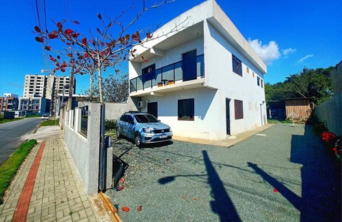 Penha Apartment | Studio close to beaches and parks, a quiet place in the city center.
