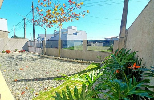 Penha Apartment | Studio close to beaches and parks, a quiet place in the city center.