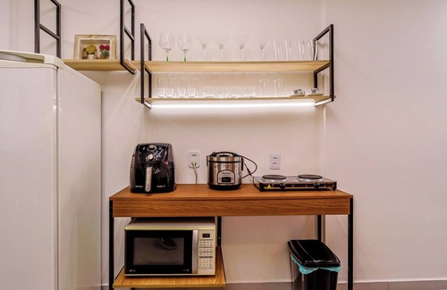 Centro Apartment | Studio completo c/Wi-Fi e varanda no Centro