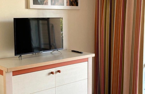Cap Esterel Apartment | Studio confortable avec terrasse, piscine et animaux admis à Saint-Raphaël - FR-1-504-608