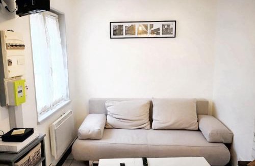 Montargis Apartment | Studio cosy à Montargis - 13 m² - Parking inclus