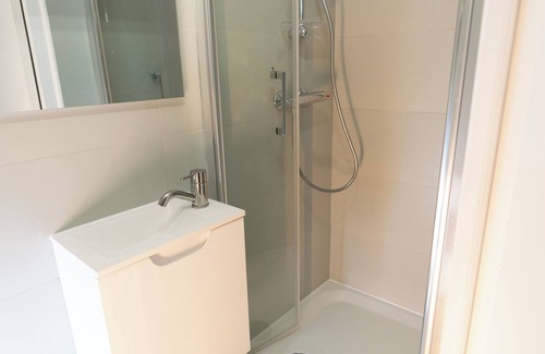Quartier de Rochechouart Apartment | Studio Cosy à Paris