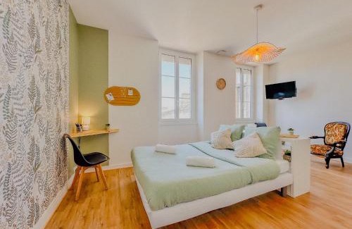 Pauillac Apartment | Studio COSY avec Baignoire et Netflix Idéal couple