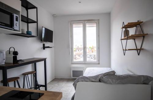 Orleans Apartment | Studio cosy, calme avec cour extérieure, 2e étage