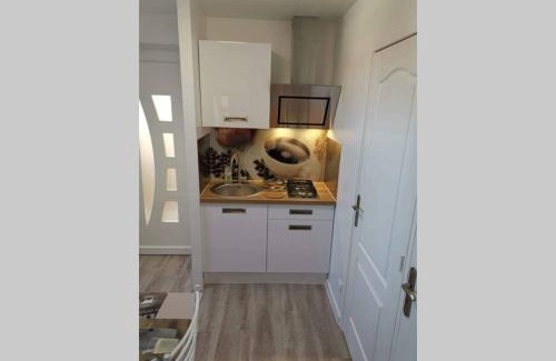 Savigny-le-Temple Apartment | Studio Cosy Douillet et Fonctionnel