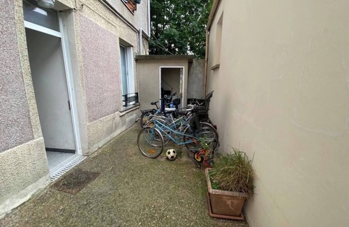 Les Lilas Apartment | Studio Cosy Entièrement Équipé, Métro Mairie des Lilas Idéal Pour Visiter Paris