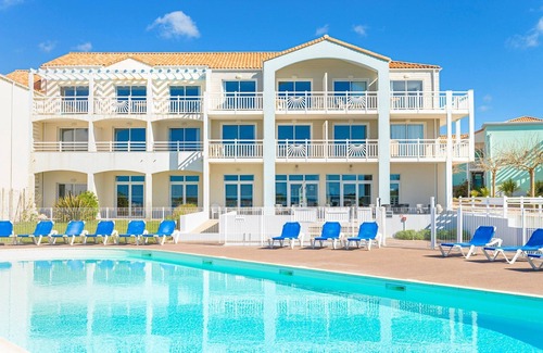 Chateau-d'Olonne Hotel | Studio cosy pour 2 avec vue magnifique sur la mer!