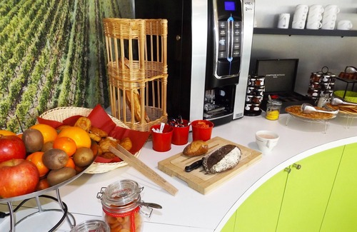 Bassins a Flot Apartment | Studio Cosy Près du Cité du Vin | Climatisation