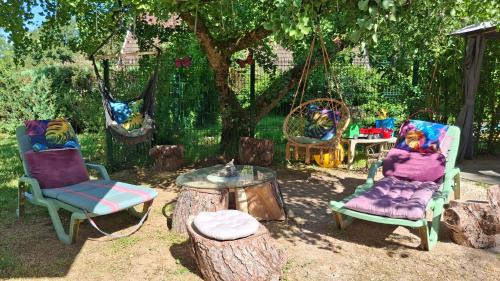 L'Etoile Apartment | Studio dans belle maison ancienne et jardin fermé