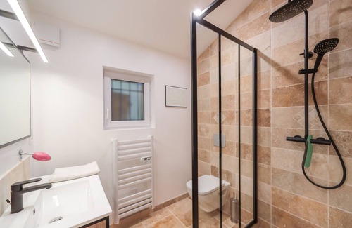 Cessenon-sur-Orb Apartment | Studio de Monet à 150m de la Rivière, Dans un Grand Parc Arboré Sans Voisinage