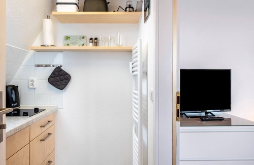 Schoenwald Apartment | Studio Apartment 'Schwarzwaldblick F App 6 with Pool' with Wi-Fi