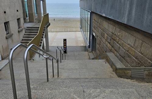 Saint-Igneuc Apartment | Studio dinard 60 m from l'écluse beach Pets not allowed