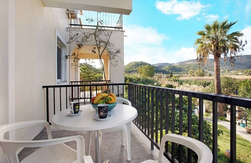 Limni Keri Apartment | Studio "Dolphin Studio 2" with Private Balcony, Shared Garden & Wi-Fi
