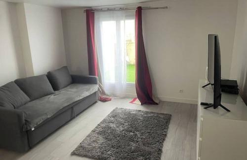 Antony Apartment | Studio downtown