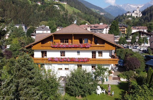 Sand in Taufers Apartment | Studio "Duregger Nest" with Mountain View, Garden & Wi-Fi