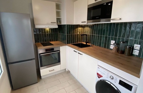 Gennevilliers Apartment | Studio Eiffel Avec Parking aux Portes de Paris