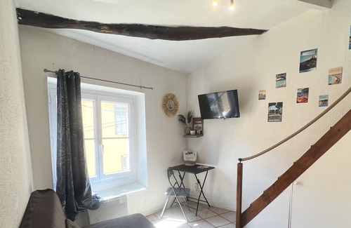 Gardanne Apartment | Studio en Plein Centre Ville