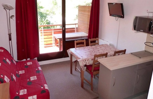 Le Sauze Apartment | Studio Enchastrayes, studio flat, 4 persons