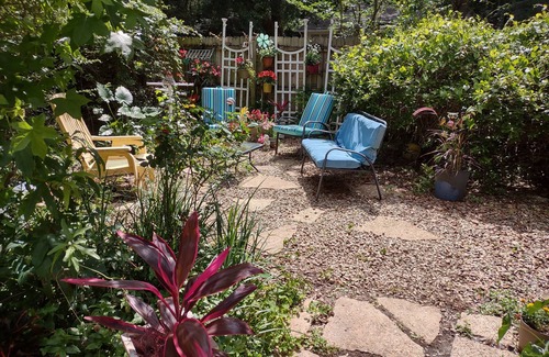 Tallahassee Apartment | Studio ESCAPE Cozy CLOSE-IN Kitchen Pool Work-Space