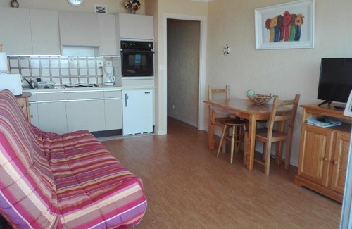 Les Sables d'Olonne Apartment | Studio face à la mer avec balcon, proche centre - FR-1-331-55