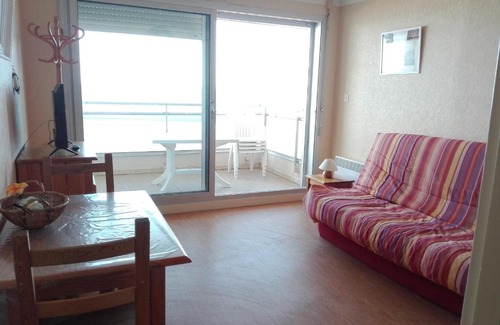 Les Sables d'Olonne Apartment | Studio face à la mer avec balcon, proche centre - FR-1-331-55