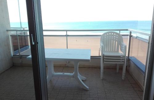 Les Sables d'Olonne Apartment | Studio face à la mer avec balcon, proche centre - FR-1-331-55