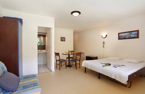 Vallon-Pont-d'Arc Apartment | Studio flat ∙ 1 bedroom ∙ 3 guests