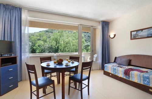 Vallon-Pont-d'Arc Apartment | Studio flat ∙ 1 bedroom ∙ 4 guests