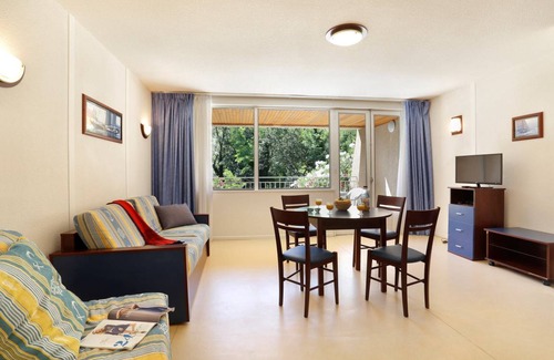 Vallon-Pont-d'Arc Apartment | Studio flat ∙ 1 bedroom ∙ 5 guests
