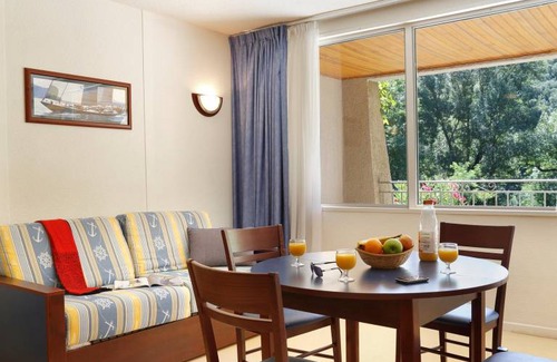 Vallon-Pont-d'Arc Apartment | Studio flat ∙ 1 bedroom ∙ 5 guests