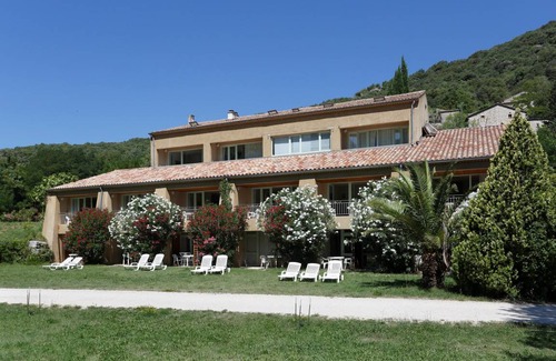 Vallon-Pont-d'Arc Apartment | Studio flat ∙ 1 bedroom ∙ 5 guests