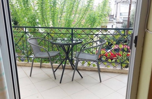 Lamia Apartment | Studio flat in a private block close to the centre