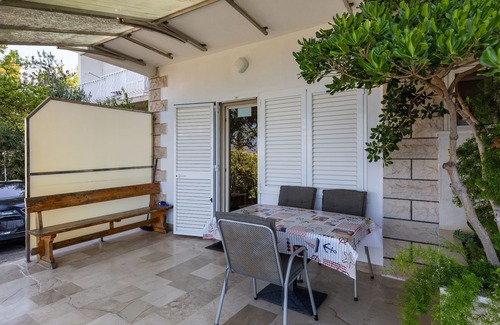 Bratus Apartment | Studio flat near beach Bratuš, Makarska (AS-22135-e)