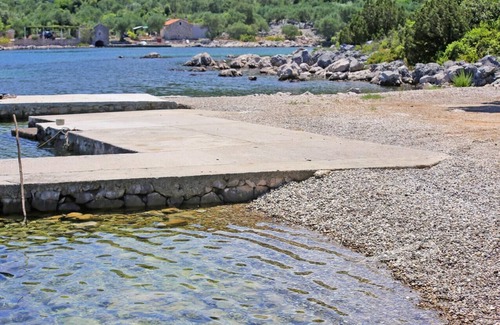 Putnikovic Apartment | Studio flat near beach Kabli, Pelješac (AS-10225-b)