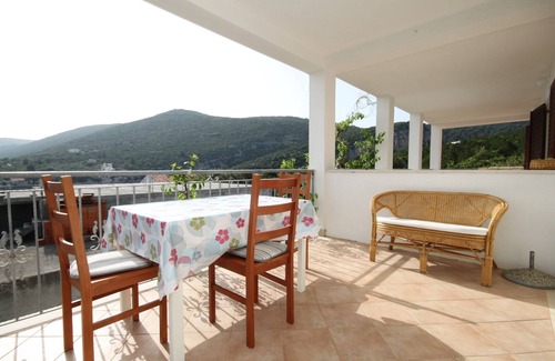 Pokrivenik Apartment | Studio flat near beach Cove Pokrivenik, Hvar (AS-8673-a)