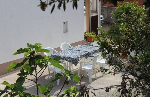 Pokrivenik Apartment | Studio flat near beach Cove Pokrivenik, Hvar (AS-8673-a)