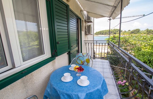 Sucuraj Apartment | Studio flat near beach Sućuraj, Hvar (AS-566-a)