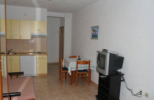 Igrane Apartment | Studio flat near beach Igrane, Makarska (AS-2679-c)
