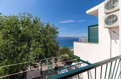 Lokva Rogoznica Apartment | Studio flat with balcony and sea view Lokva Rogoznica, Omiš (AS-18638-b)