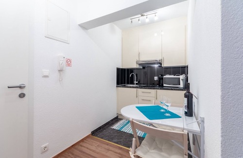 Stanici Apartment | Studio flat with balcony and sea view Stanići, Omiš (AS-18676-a)