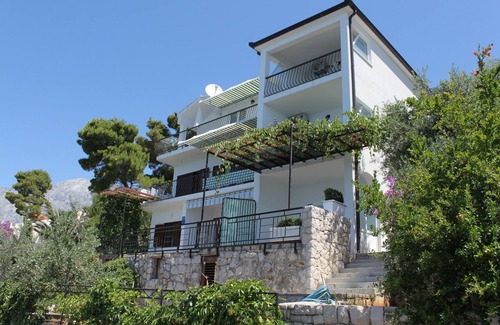 Bratus Apartment | Studio flat with terrace and sea view Bratuš, Makarska (AS-2627-a)