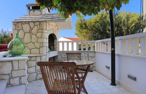 Lokva Rogoznica Apartment | Studio flat with terrace and sea view Lokva Rogoznica, Omiš (AS-13226-a)