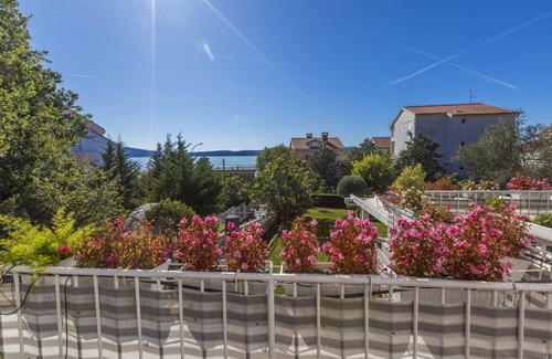 Selce Apartment | Studio flat with terrace and sea view Selce, Crikvenica (AS-2356-a)
