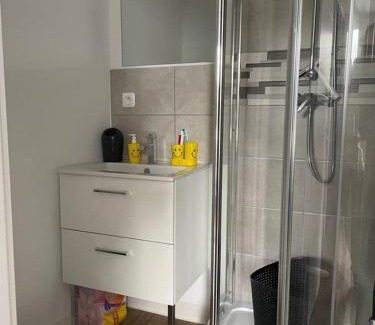 La Celle-sous-Gouzon Apartment | Studio fonctionnel