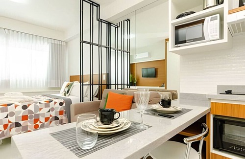 Matriz Apartment | Studio for 4 in Lifespace Curitiba with parking space and air conditioning