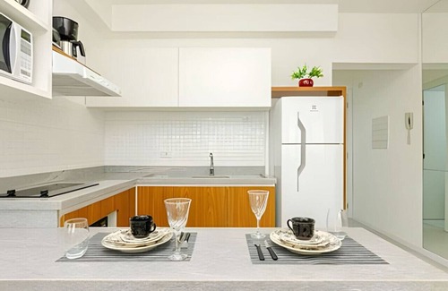 Matriz Apartment | Studio for 4 in Lifespace Curitiba with parking space and air conditioning